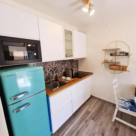 Ferienhaus Monolocale Con Giardino Privato, 1 Minuto Dal Mare