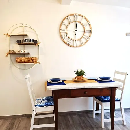 Monolocale Con Giardino Privato, 1 Minuto Dal Mare Ferienhaus *