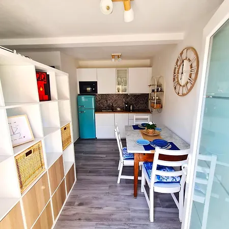 Nyaraló Monolocale Con Giardino Privato, 1 Minuto Dal Mare Marina di Pisa