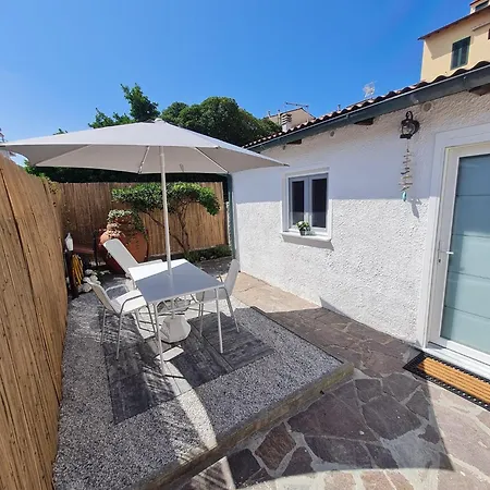 Monolocale Con Giardino Privato, 1 Minuto Dal Mare Holiday home